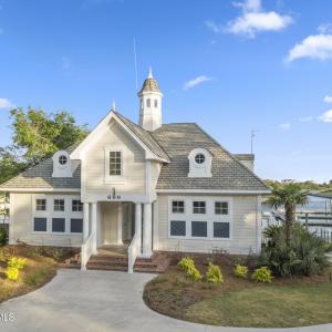 Marina Dock House