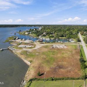 4-web-or-mls-1300 Marshallberg 002