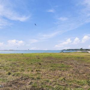 13-web-or-mls-1300 Marshallberg 011