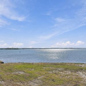 14-web-or-mls-1300 Marshallberg 012