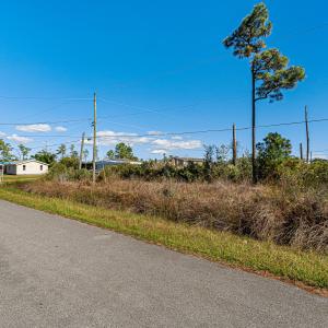 Waterfront vacant lot in Stacy