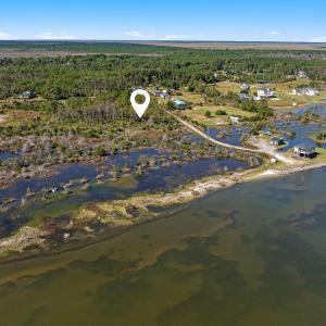 Waterfront vacant lot in Stacy