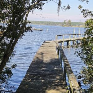 009 Dock close View 1