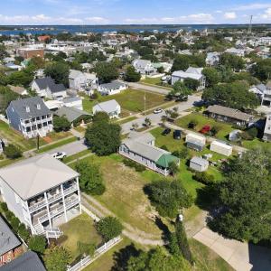 6-web-or-mls-1409 Shackleford St 004