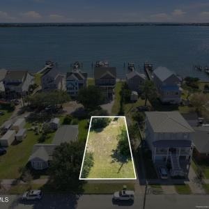 2-web-or-mls-1409-Shackleford-St-009_PL