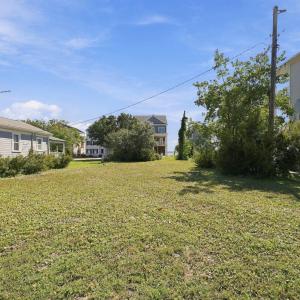 15-web-or-mls-1409 Shackleford St 013
