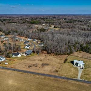 7496 Strader Road Summerfield-large-010-