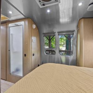 Bedroom 109 Geronimo