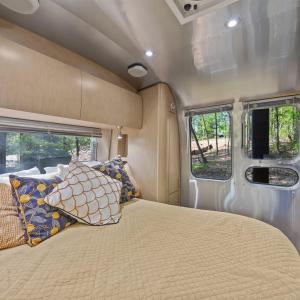 Bedroom 109 Geronimo