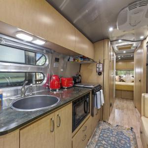 Interior 109 Geronimo