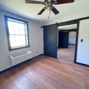 bedroom 1.1