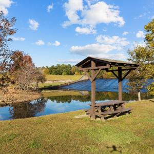 Dam Sitting Area
