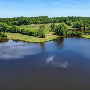 115 Washburn Lake Road-large-011-002-Lak