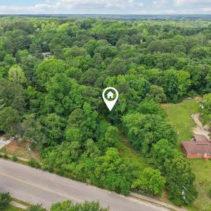 4-web-or-mls-Sanderford Rd-2205-004