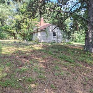 STOAGE BLDG AND BARN ON FRONT