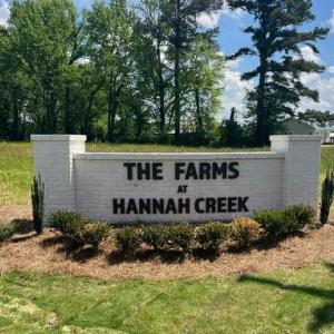 Sign Hannah Creek