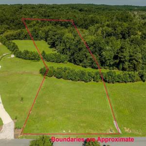 01-001-33VersaillesLn-Lot02-20250728