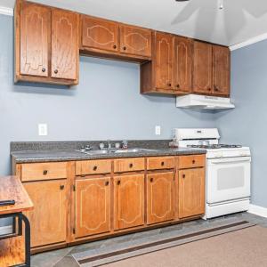 008-122NatchezDrive-Louisburg-NC-27549-S