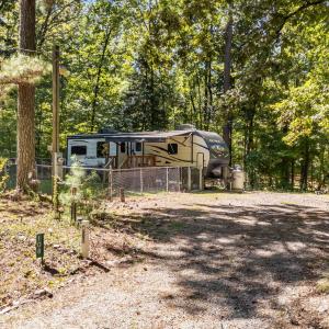108 Poteau Dr