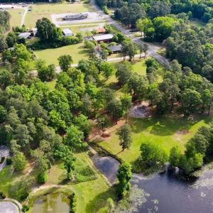 22-Country Club Rd-21