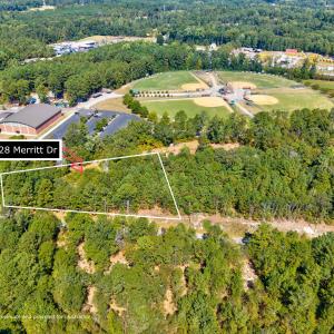 13-128 Merritt Dr-13