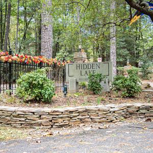 Hidden Lake Sign California Pl