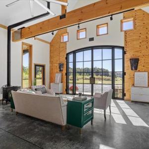 2019 Barn + Metal Fram Doors