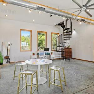 2019 Barn 13