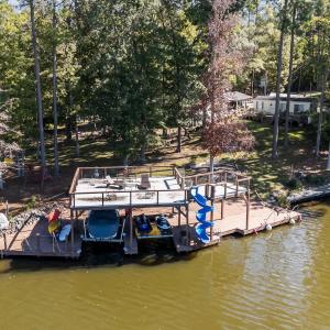 Fabulous Lakefront Get-Away!