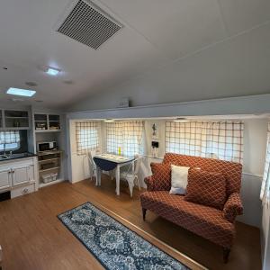 3609DE10-A9AB-46A5-A4E8-4FC1F858658F