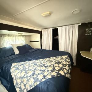 C6A9A66C-E454-4CAA-95D3-C2DD08B93333