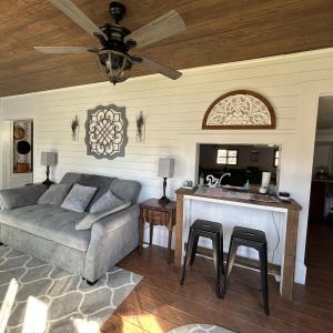 Beautiful Pic Of Large Porch addition 2