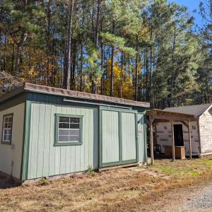 PXL_20251105_181632382