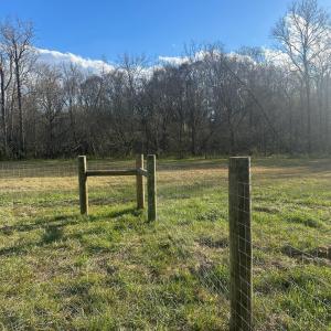 LowerWesternFenceCorner 6055RiverRun