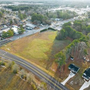Northern Blvd with turn lane