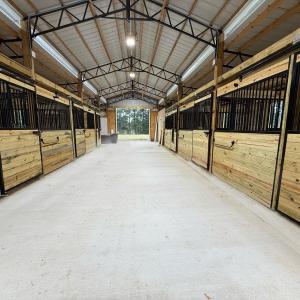 barn-isle (1)