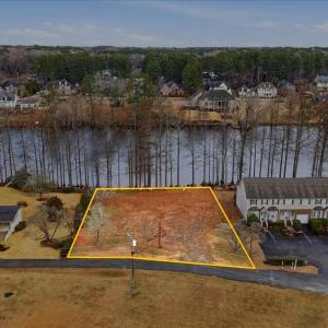 18-1100 S Lakeside Dr-18