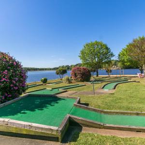 PavilionMinatureGolf