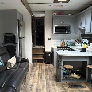 9cfdd059-eba7-4c50-8bb3-b75edeb62c07