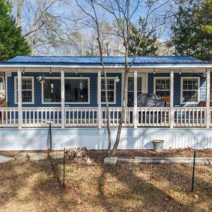 Lakefront Retreat Available!