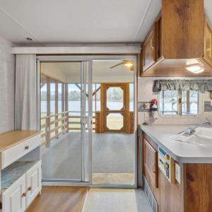 1561 Sagamore Entry