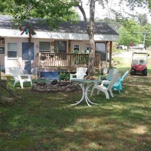 Charming Shasta Camper