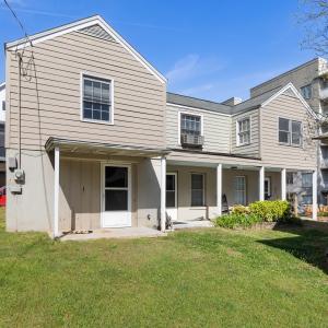 407 1/2 N Boylan