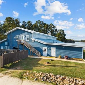 Clubhouse Side View