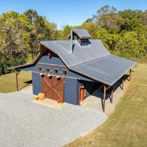 Modern Barn Built 2019
