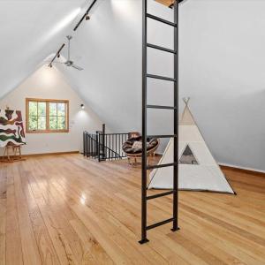 2025 Improvements / Closet Installed