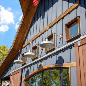 Modern Exterior Lighting