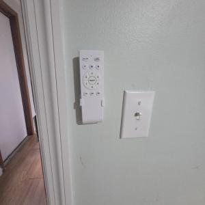 29587