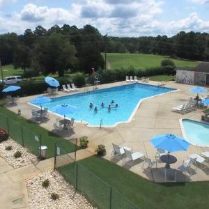 Kinderton Country Club Pool