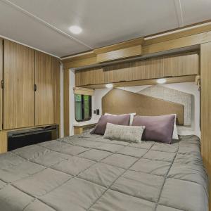 10_Bed1
